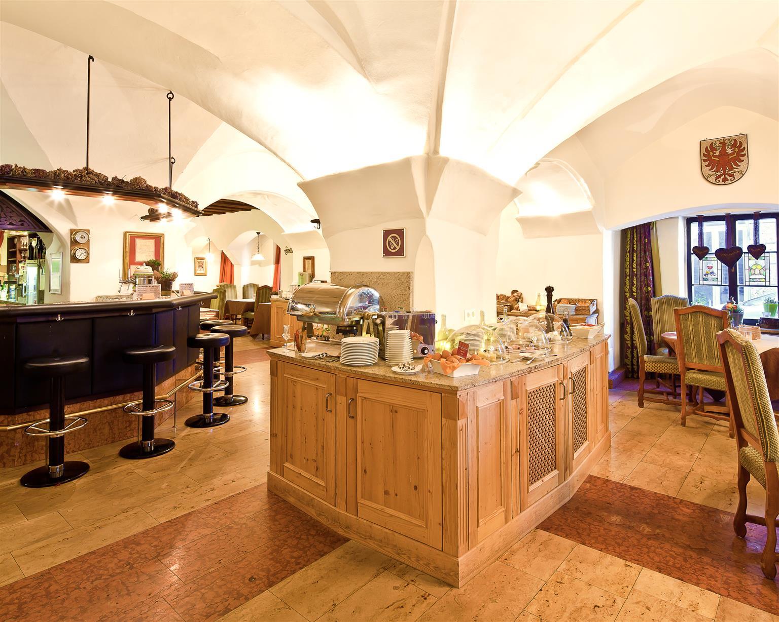 Hotel Goldener Adler, BW Signature Collection Innsbruck Restaurant billede